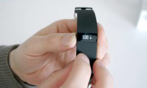 Помимо обнаружения вымышленных, мы также сожалеем о том, что Fitbit Charge HR выходит из строя после нескольких месяцев использования несмотря на соблюдение всех советов по использованию и чистке
